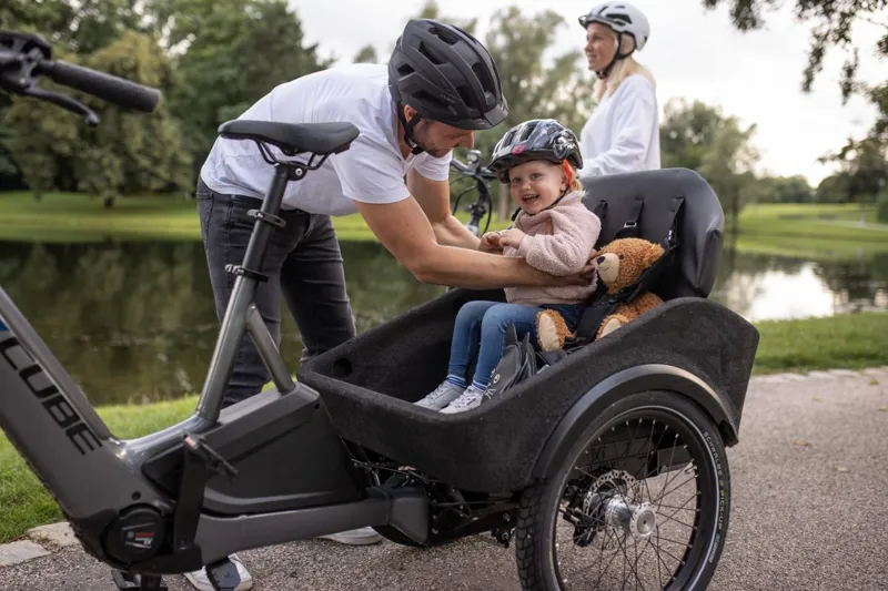 Cube BMW Trike Family Bosch Electric Cargo Trike in White Black